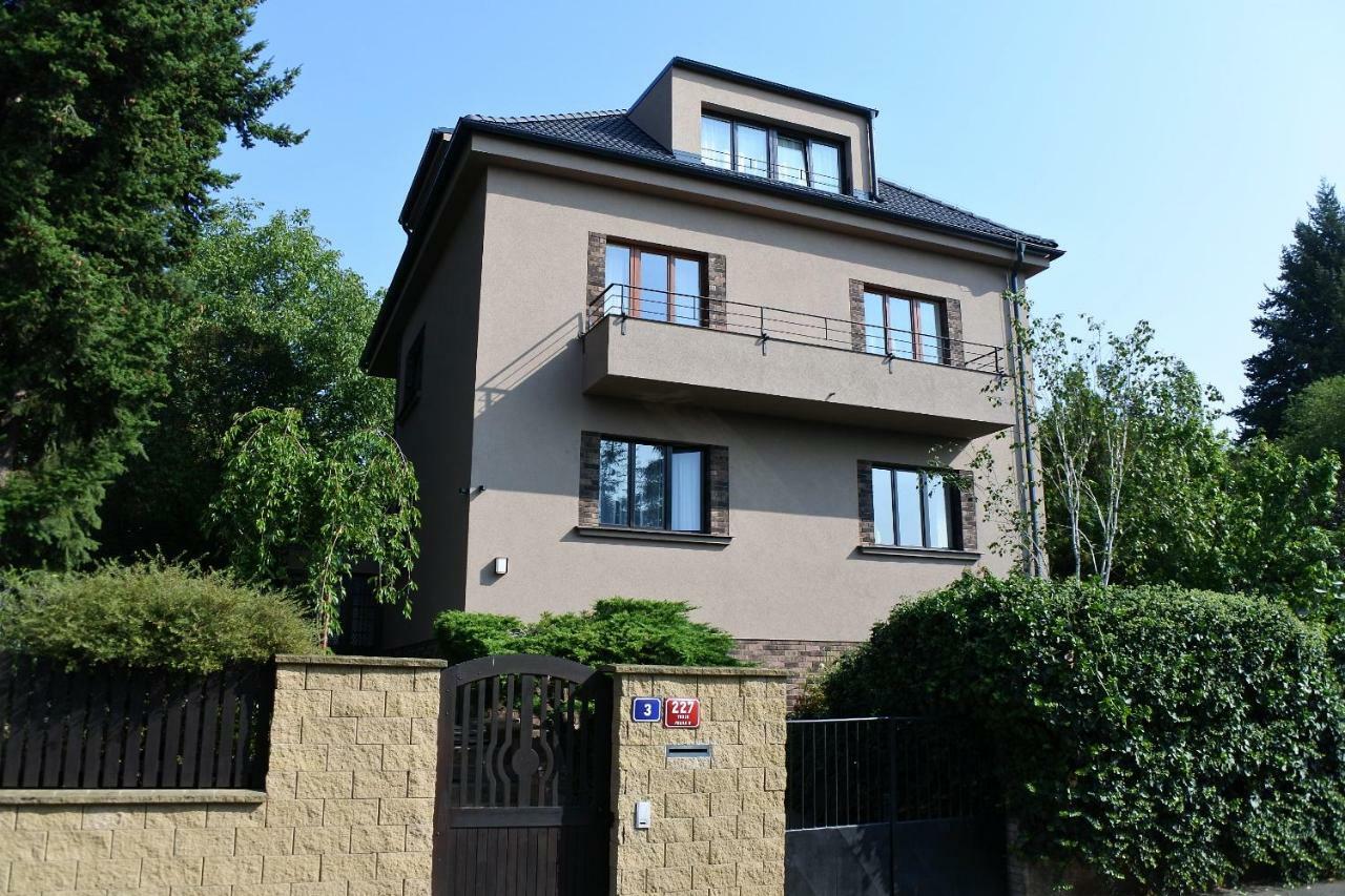 Apartman V Zahrade Praha Troja - Apartment In The Garden Prague Troja Extérieur photo
